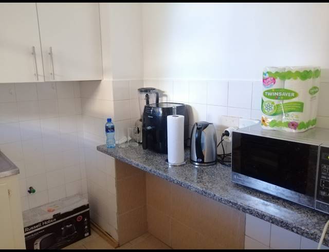 1.5 BEDROOM FLAT FOR SALE IN GLENWOOD
